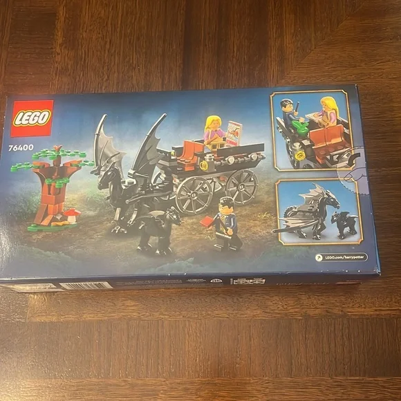 LEGO Harry Potter Order of the Phoenix Hogwarts Carriage and Thestrals - Picture 4 of 10